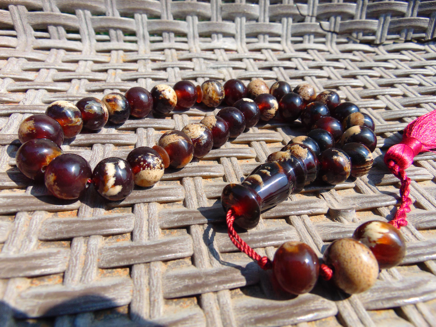 48 gr Hand Tasbih Mesbah Rosary 36 Beads 12 mm Indonesian Red White Amber for Healing No 30