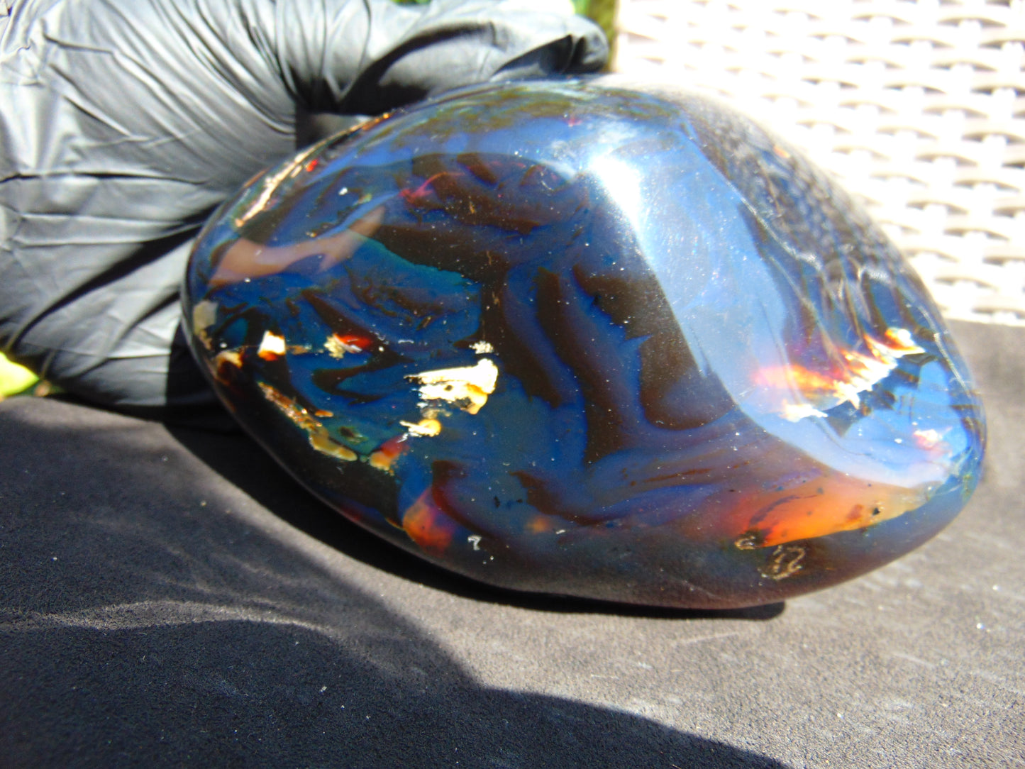 475 Gr Full Polished 13x9x4 cm Indonesia Blue Amber for Healing ML54