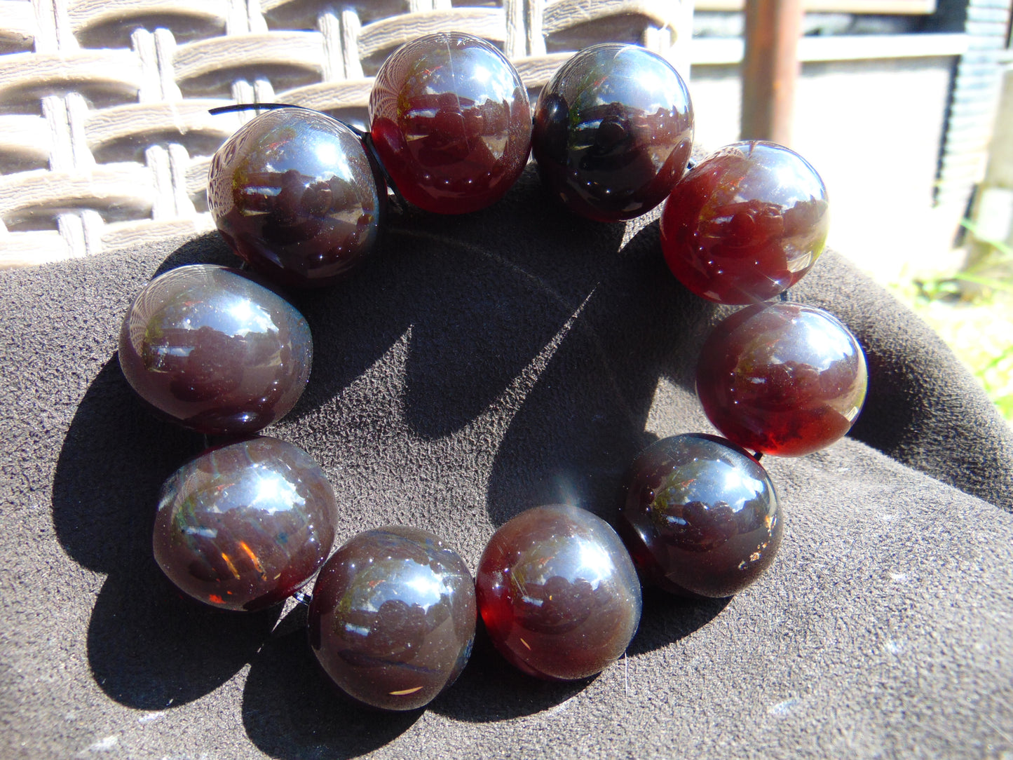 90 gram 10 Beads Mala Bracelet Indonesian Cherry Red Amber 25 mm for Healing FRB35