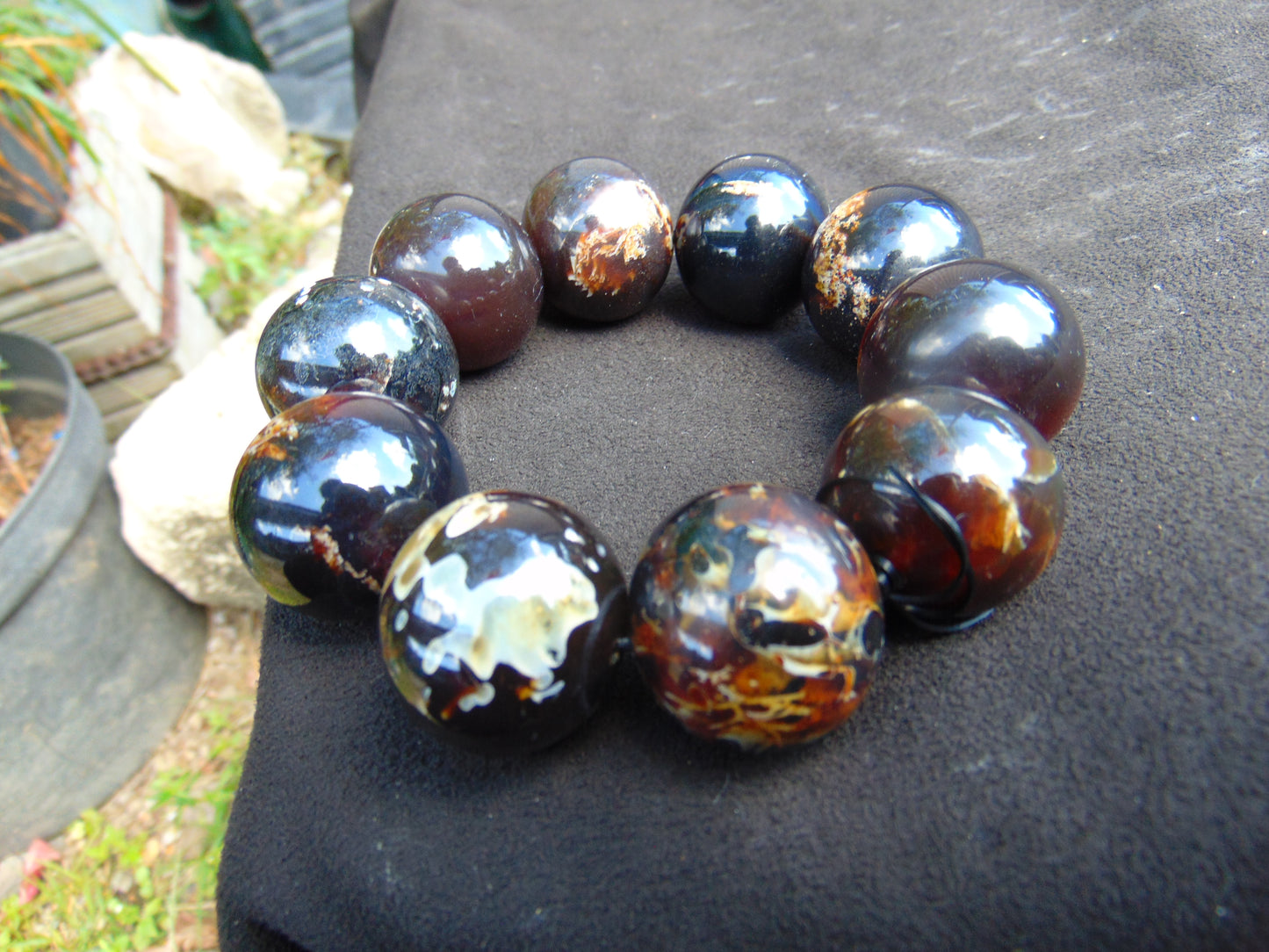 99 gram 10 Beads Mala Bracelet Indonesian Black Blue Amber 25 mm for Healing FRB41