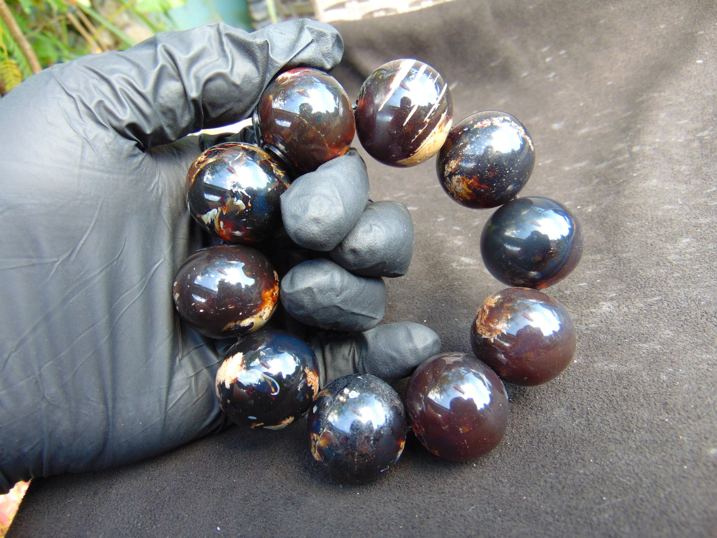 99 gram 10 Beads Mala Bracelet Indonesian Black Blue Amber 25 mm for Healing FRB41