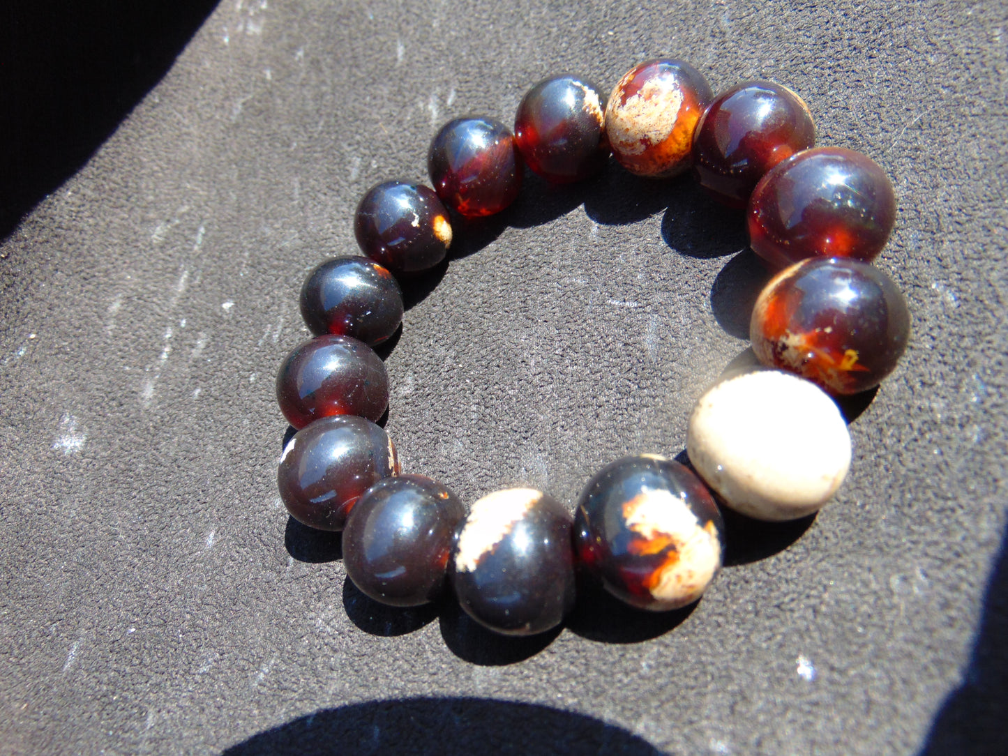 30 gram 14 Beads Mala Bracelet Indonesian Cherry Red Amber 16 mm for Healing FRB11