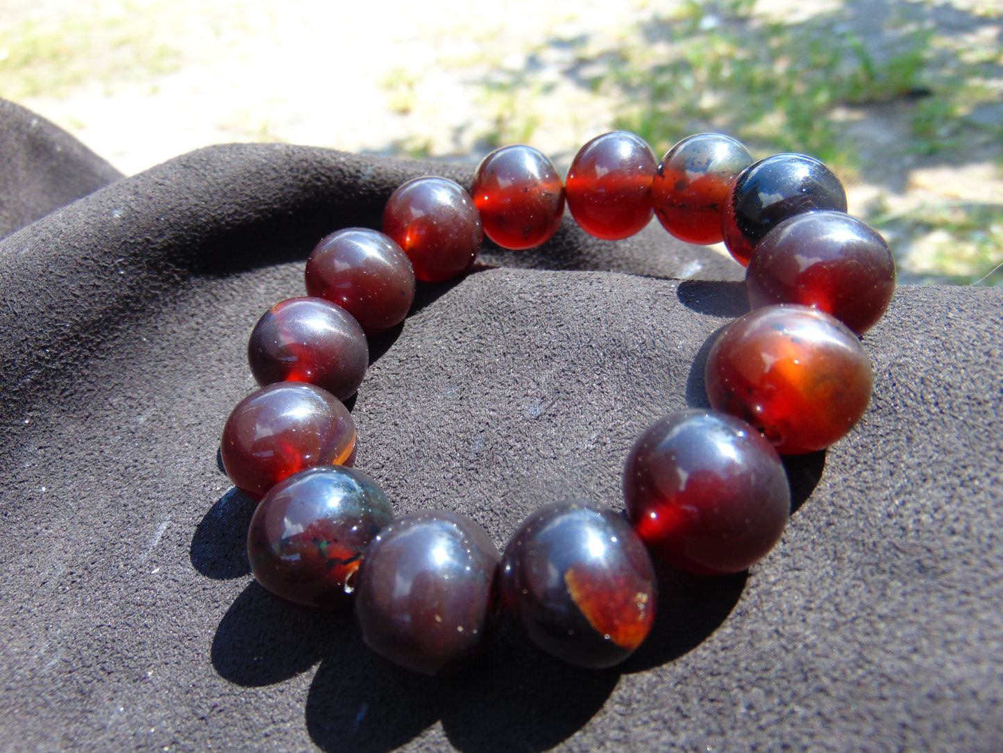 34 gram 14 Beads Mala Bracelet Indonesian Cherry Red Amber 16 mm for Healing FRB12
