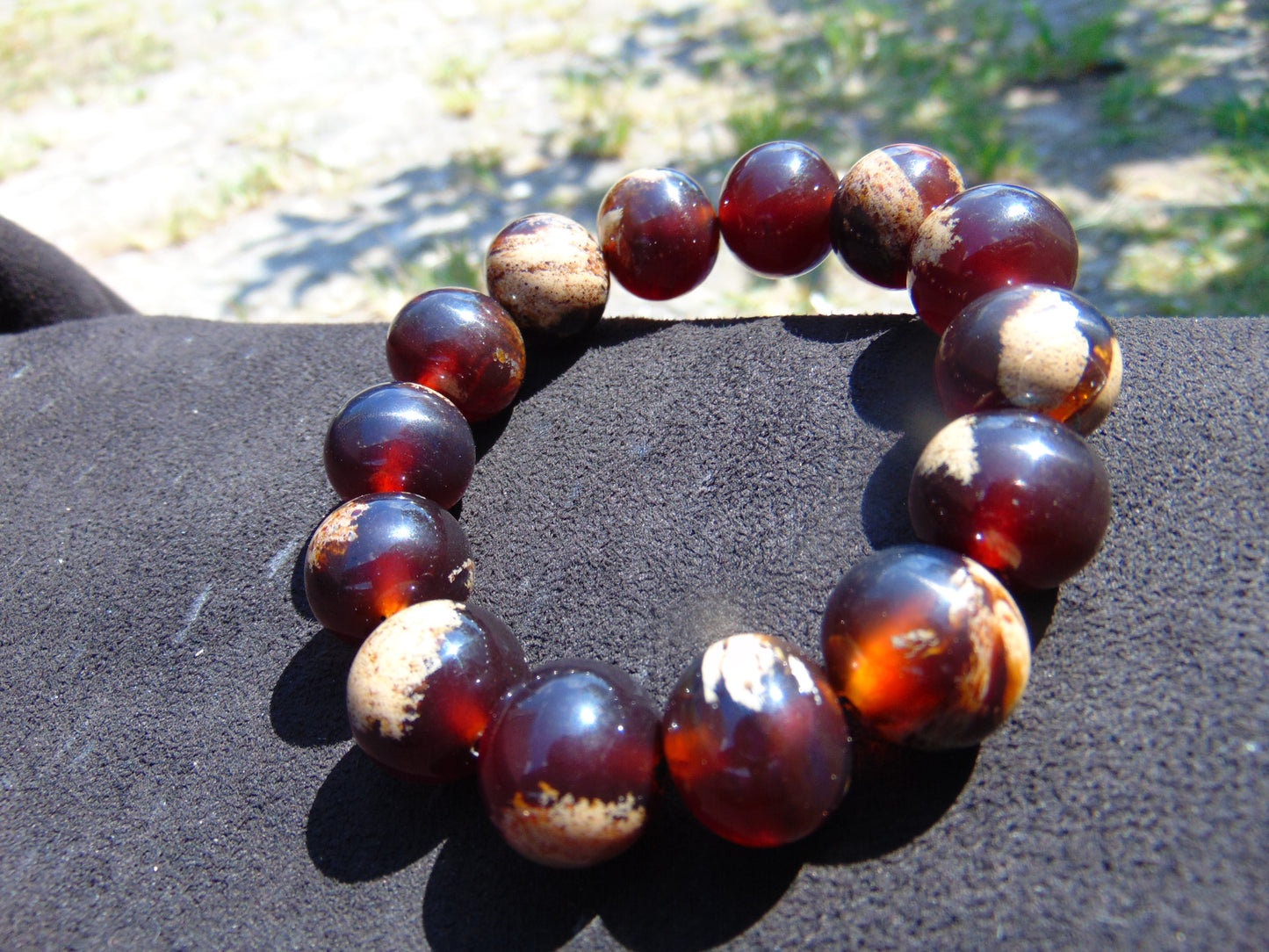 33 gram 14 Beads Mala Bracelet Indonesian White Cherry Red Amber 16 mm for Healing FRB13