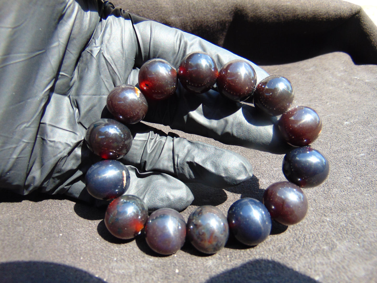 31 gram 14 Beads Mala Bracelet Indonesian Cherry Red Amber 16 mm for Healing FRB15