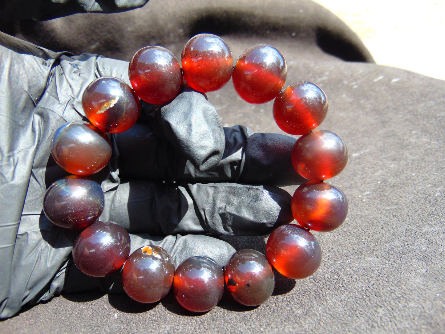 32 gram 14 Beads Mala Bracelet Indonesian Blue Red Amber 16 mm for Healing FRB4