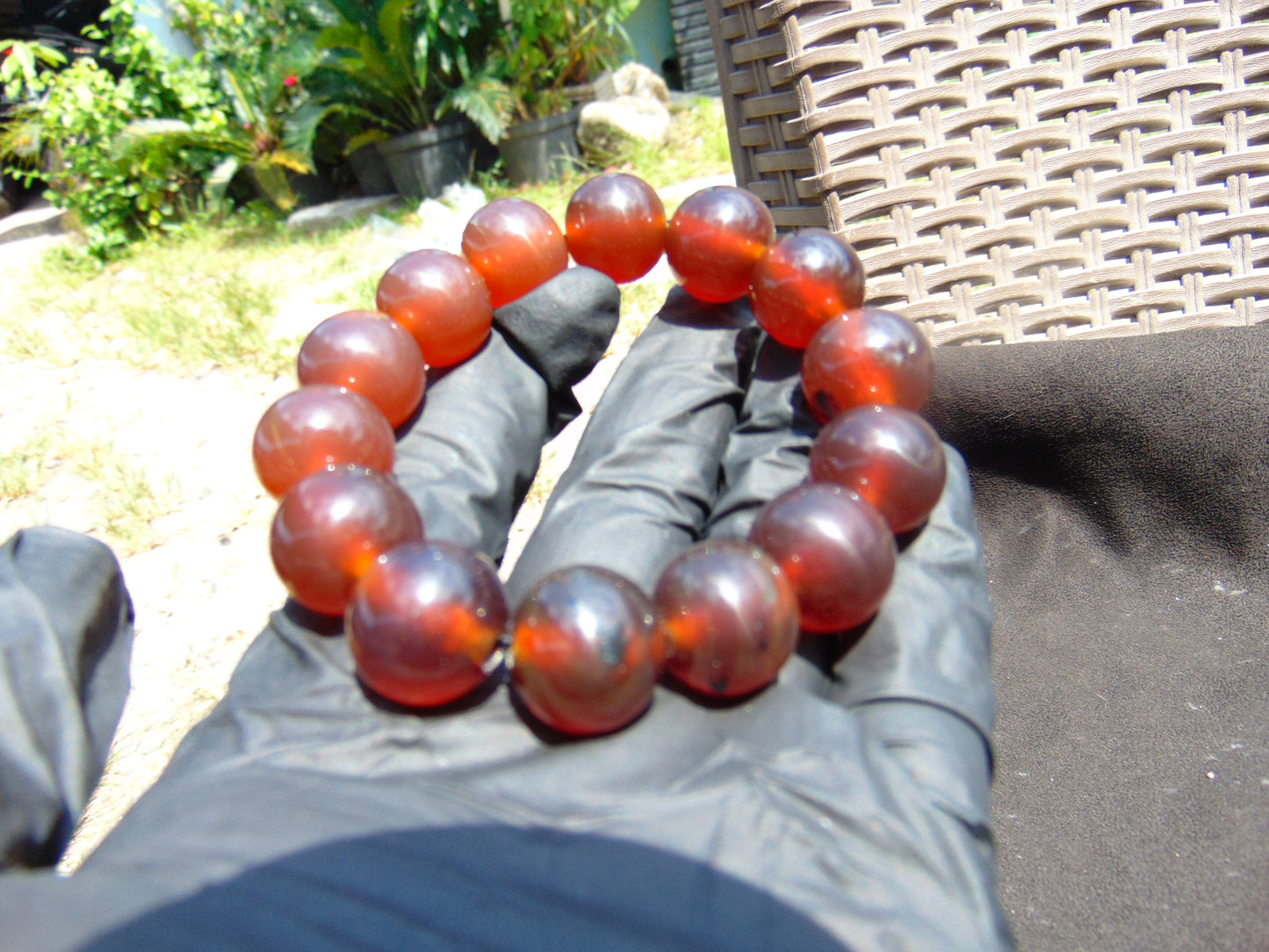 31 gram 14 Beads Mala Bracelet Indonesian Red Amber 16 mm for Healing FRB6
