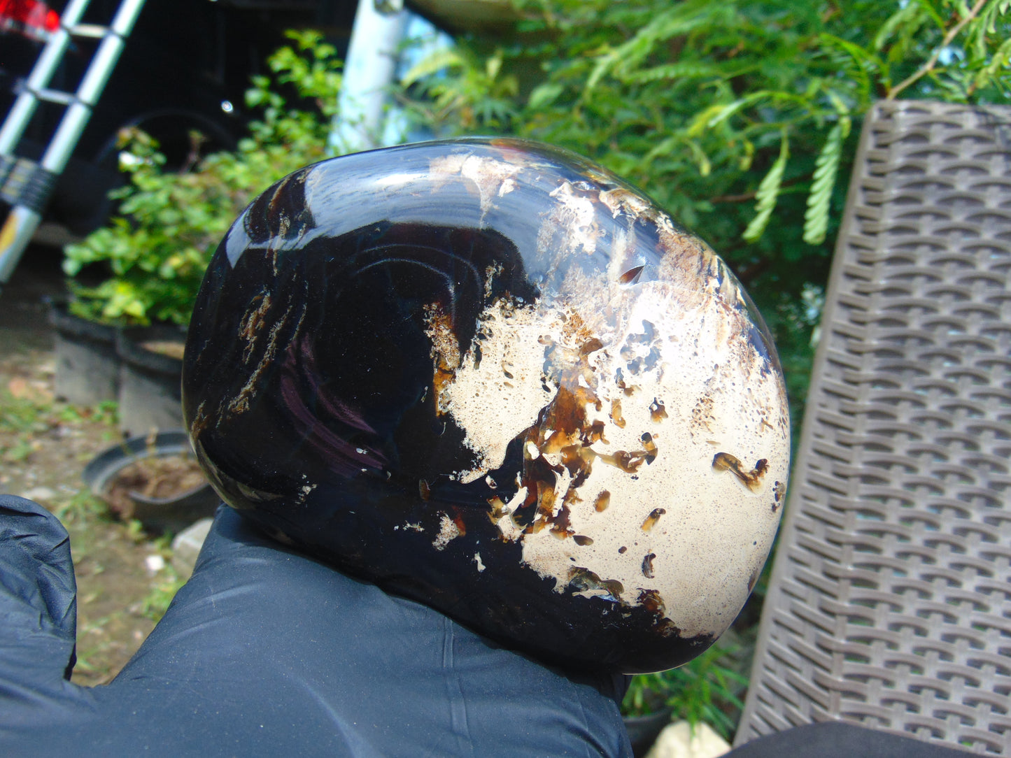 575 gr Full Polished 112x90x70 mm Mushroom Inclusion Indonesia Black Blue Amber for Healing ST5