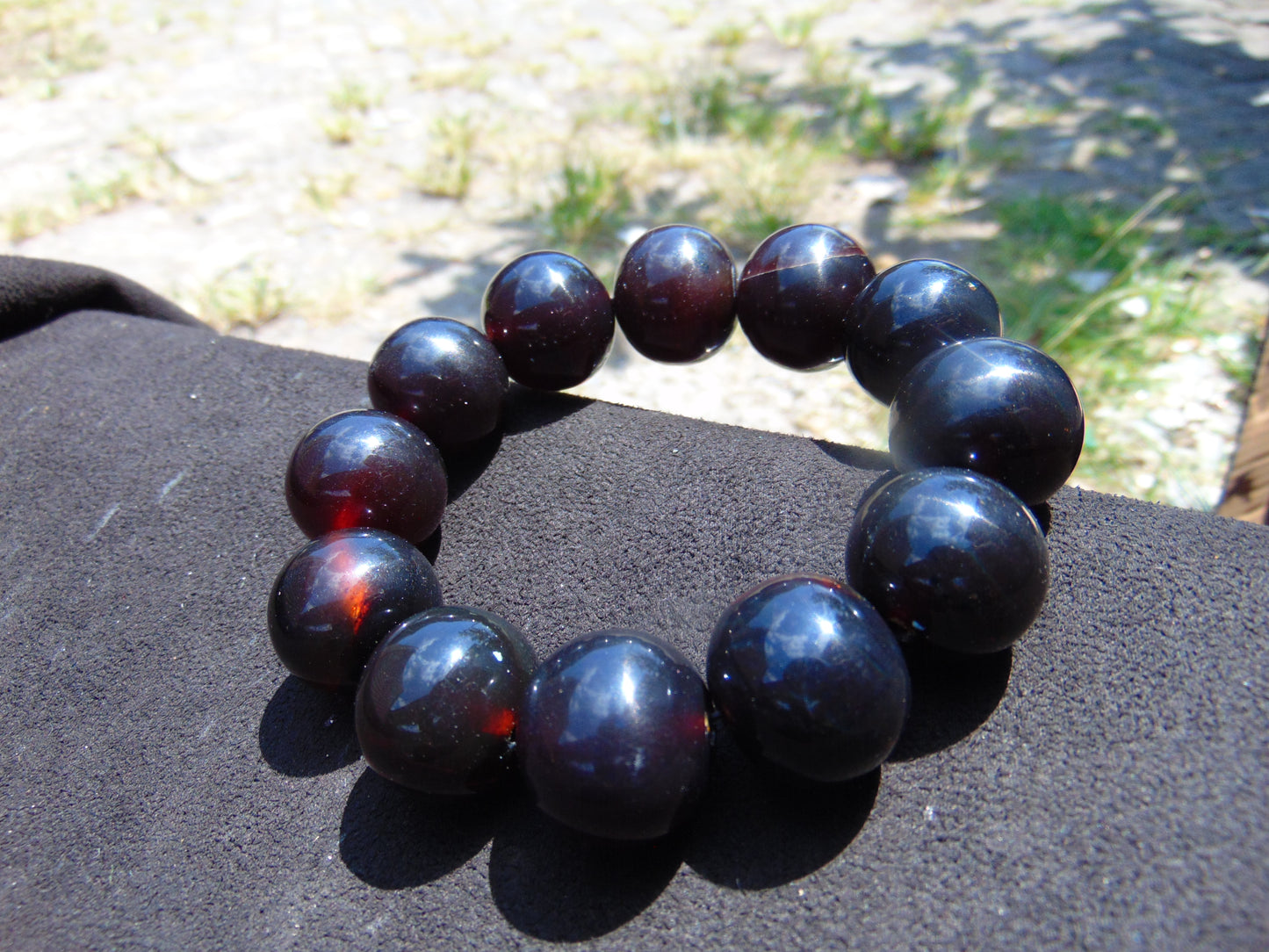 57 gram 12 Beads Mala Bracelet Indonesian Cherry Red Amber 20 mm for Healing B20M19