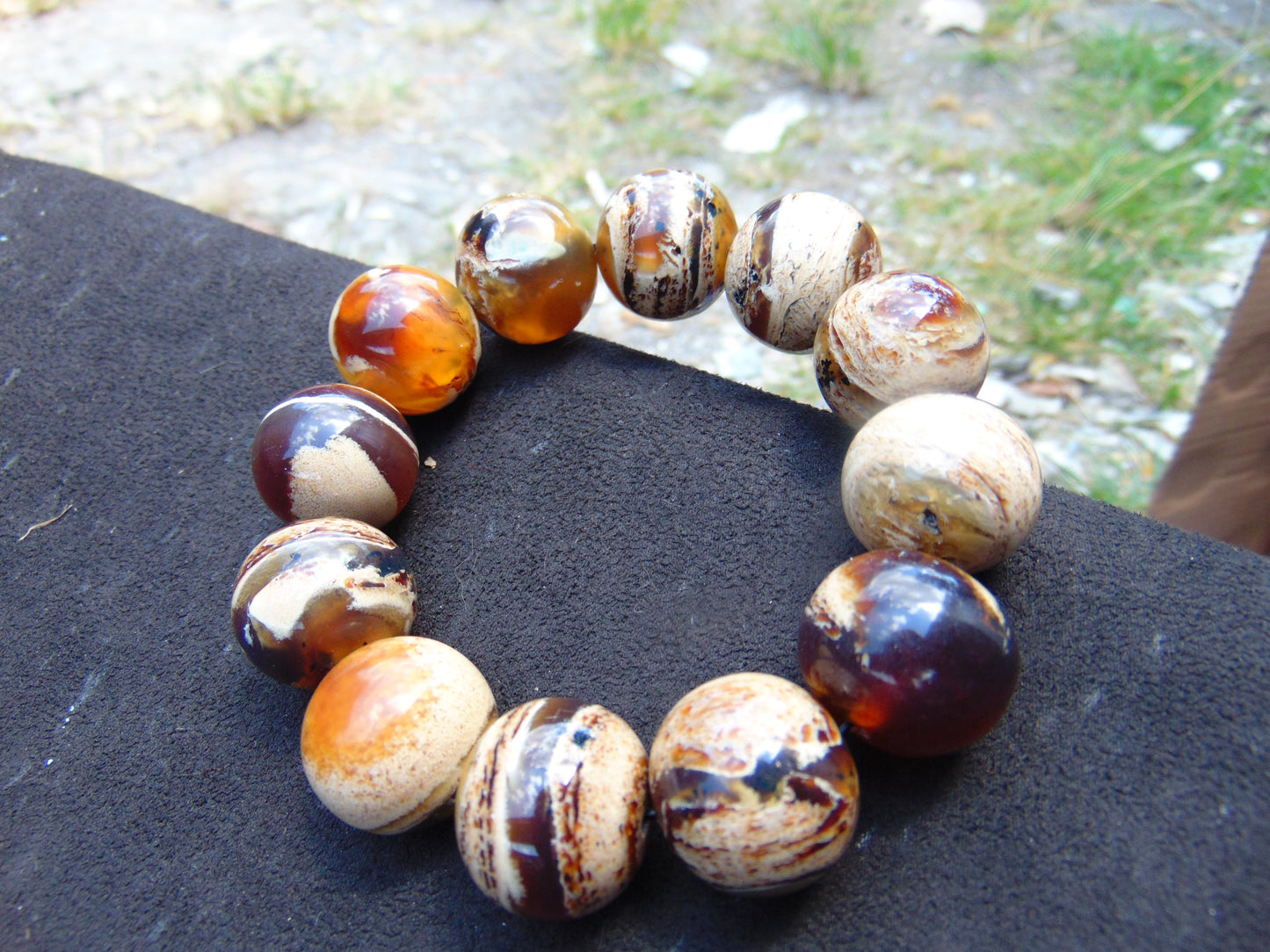 56 gram 12 Beads Mala Bracelet Indonesian White Amber 20 mm for Healing B20M14