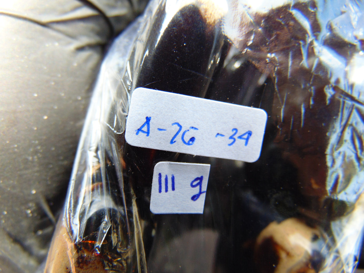 111 gr 7 Square Beads Bangle Indonesian Black Blue Amber for Healing A7G34