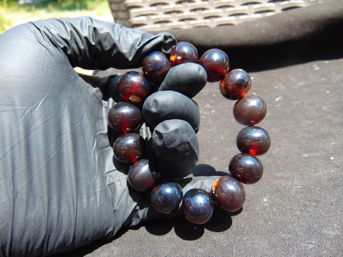 33 gram 14 Beads Mala Bracelet Indonesian Blue Red Amber 16 mm for Healing B15M3