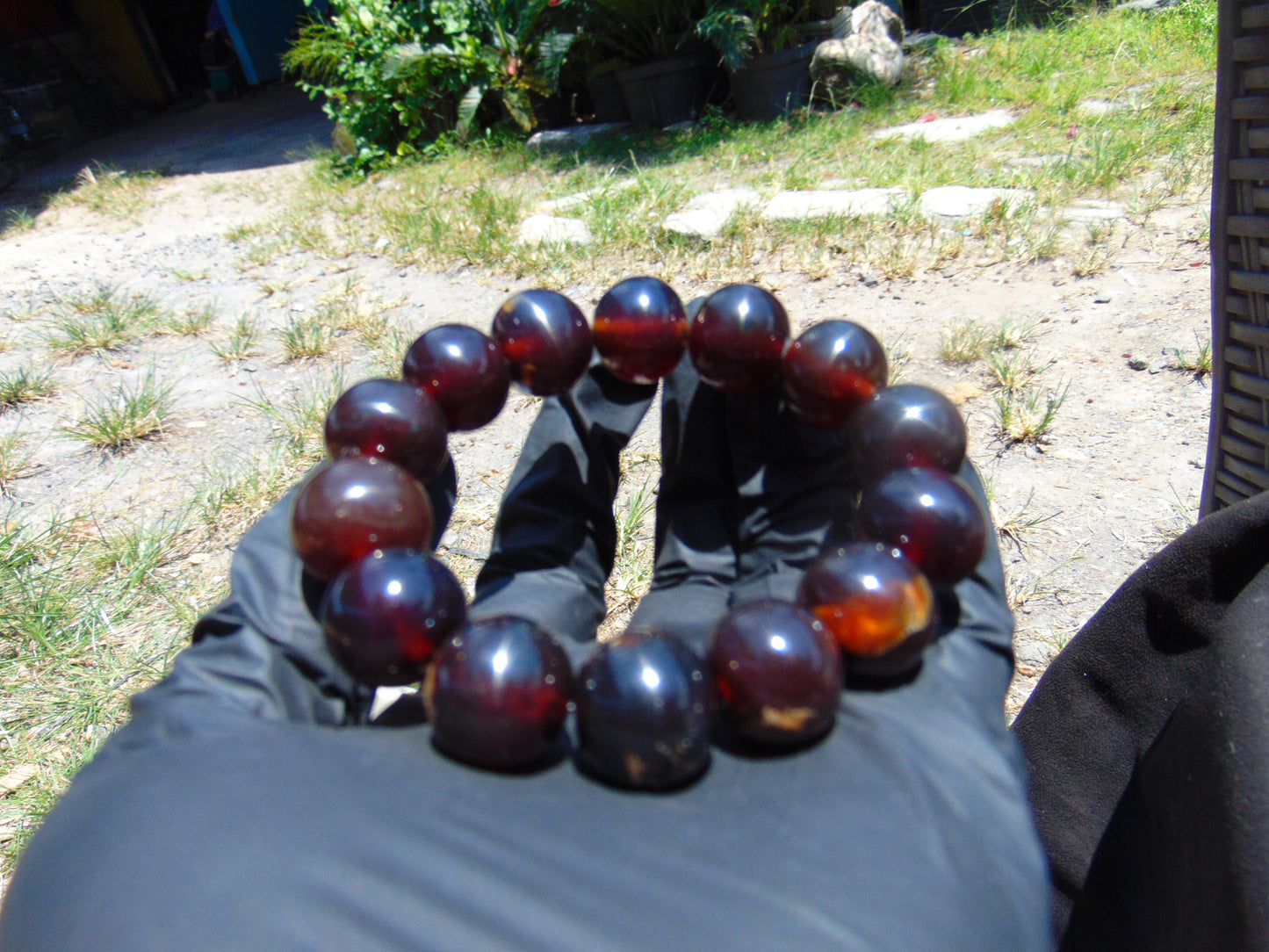 33 gram 14 Beads Mala Bracelet Indonesian Cherry Red Amber 16 mm for Healing B15M6