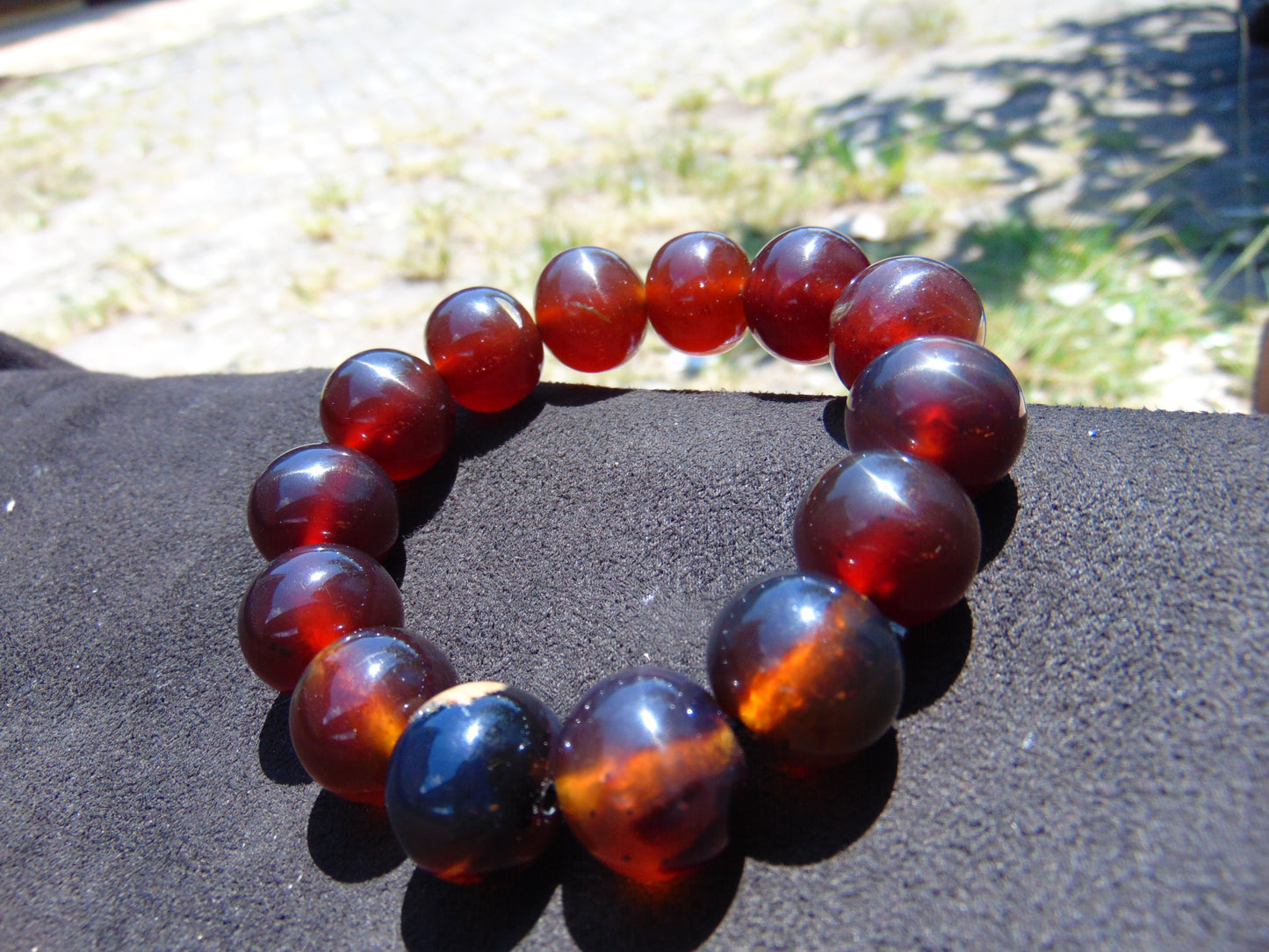 33 gram 14 Beads Mala Bracelet Indonesian Blue Red Amber 16 mm for Healing B15M4