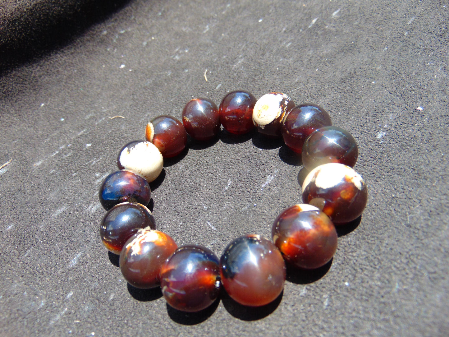 32 gram 14 Beads 16 mm Bracelet Indonesian Cherry Red Blue Amber for Healing B15M7
