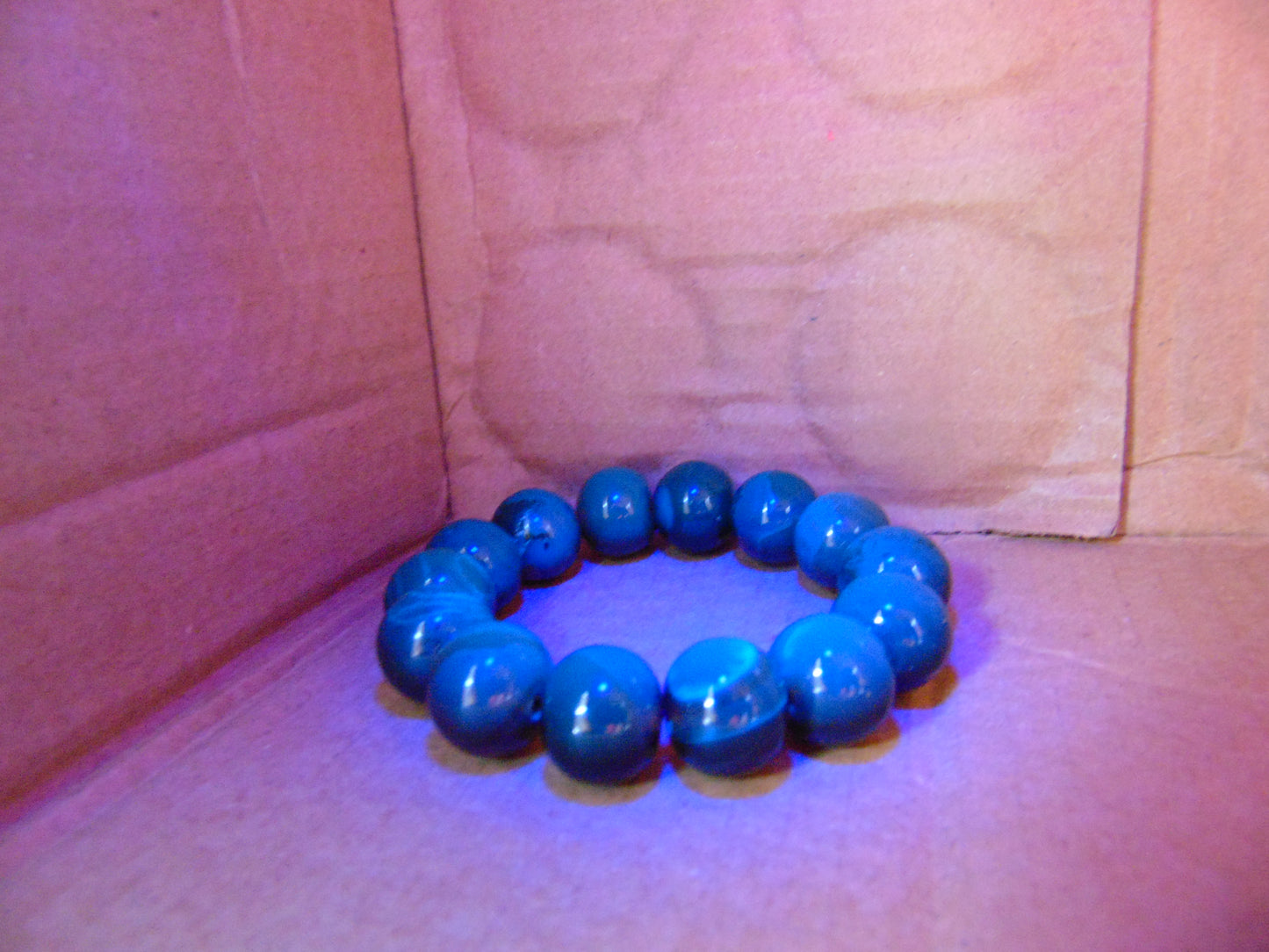 34 gram 14 Beads Mala Bracelet Indonesian Cherry Red Blue Amber 16 mm for Healing B15M8