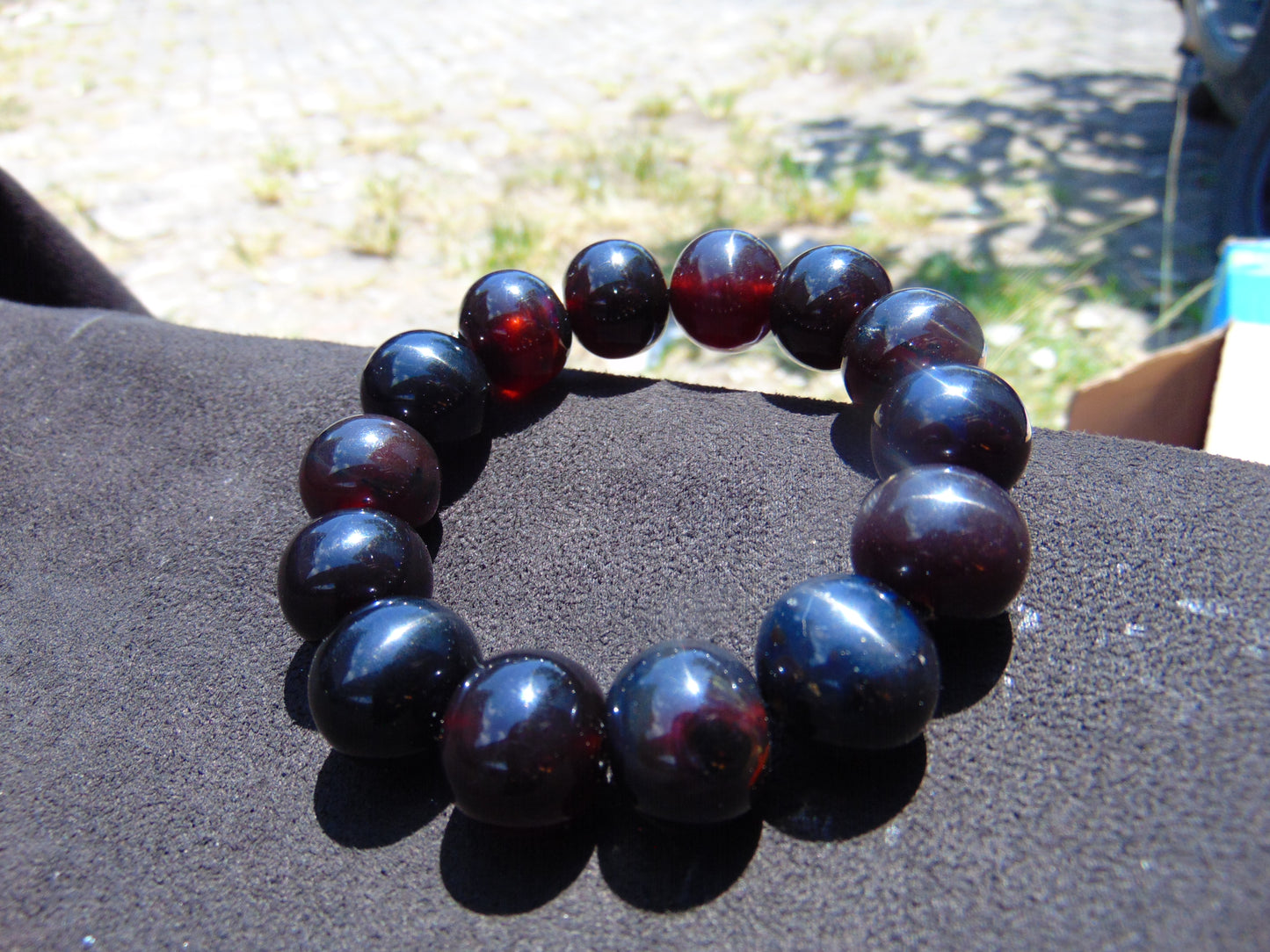 34 gram 14 Beads Mala Bracelet Indonesian Cherry Red Blue Amber 16 mm for Healing B15M10