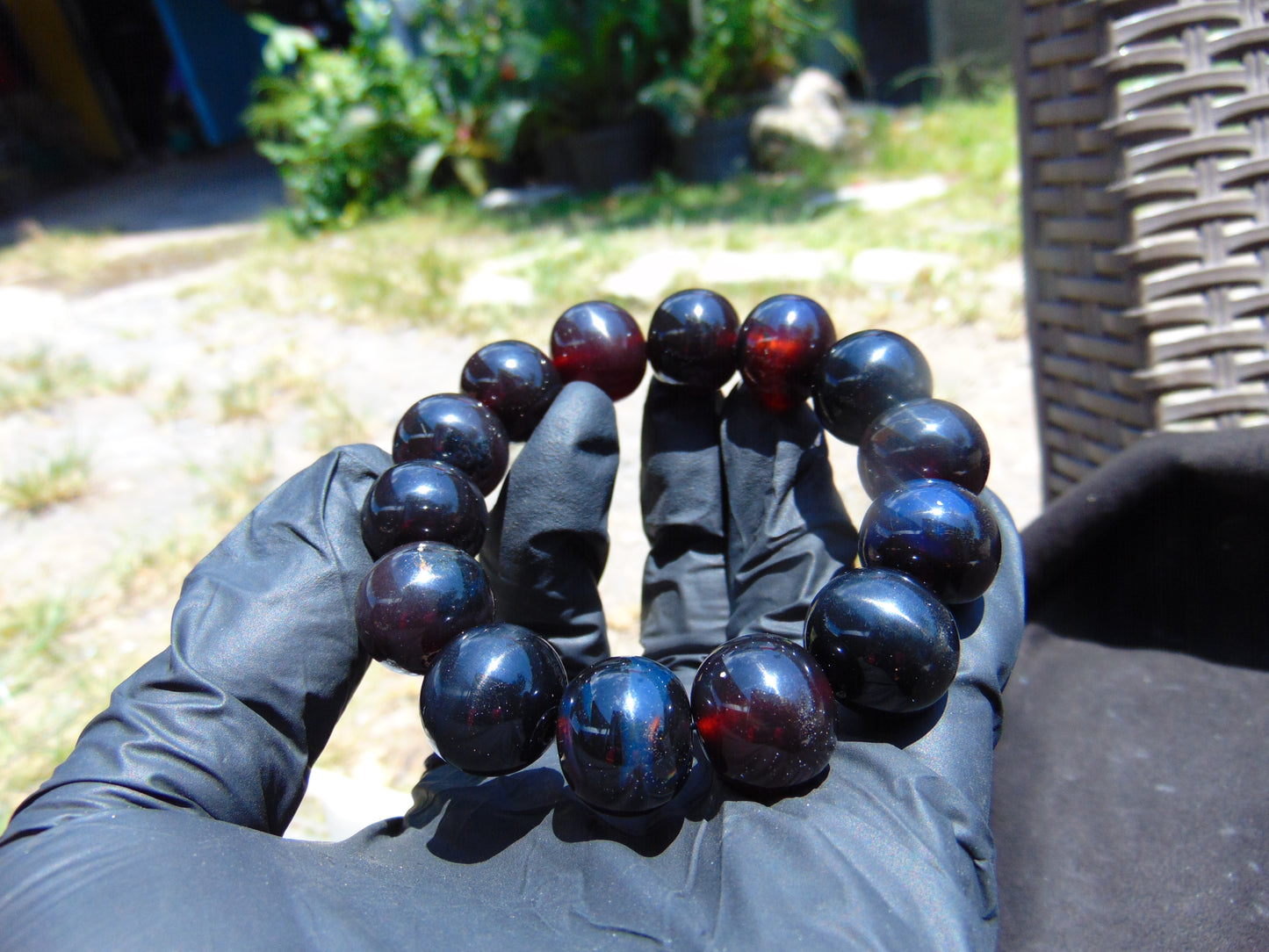 34 gram 14 Beads Mala Bracelet Indonesian Cherry Red Blue Amber 16 mm for Healing B15M10