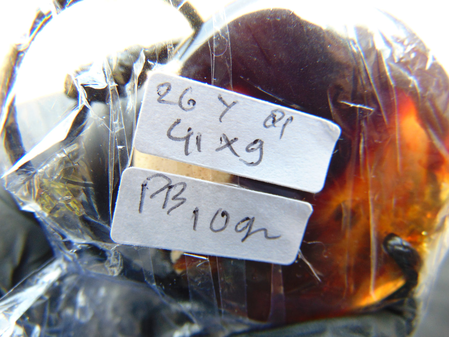 10 gram Chip Pendant Indonesian white Blue Amber for Healing 26Y81