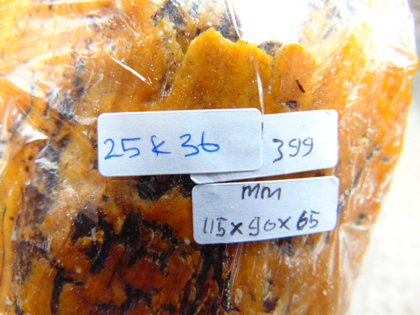 399 gram Polished 115x90x65mm Indonesia Yellow Fragrance Amber for Healing 25K36