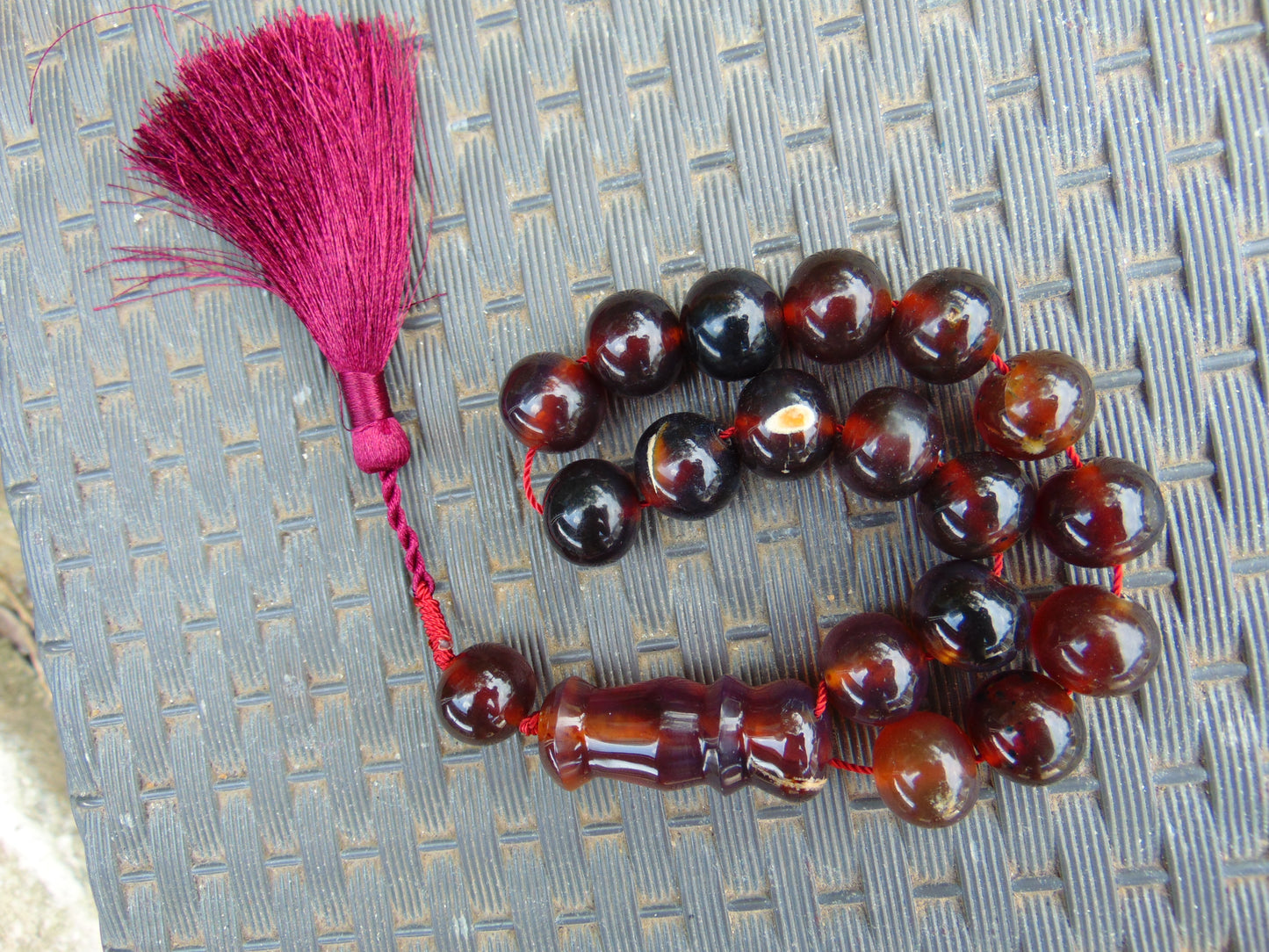 50 gr Hand Tasbih 17 Beads 18 mm Indonesian Red Yellow Bluish Amber for Healing TR14