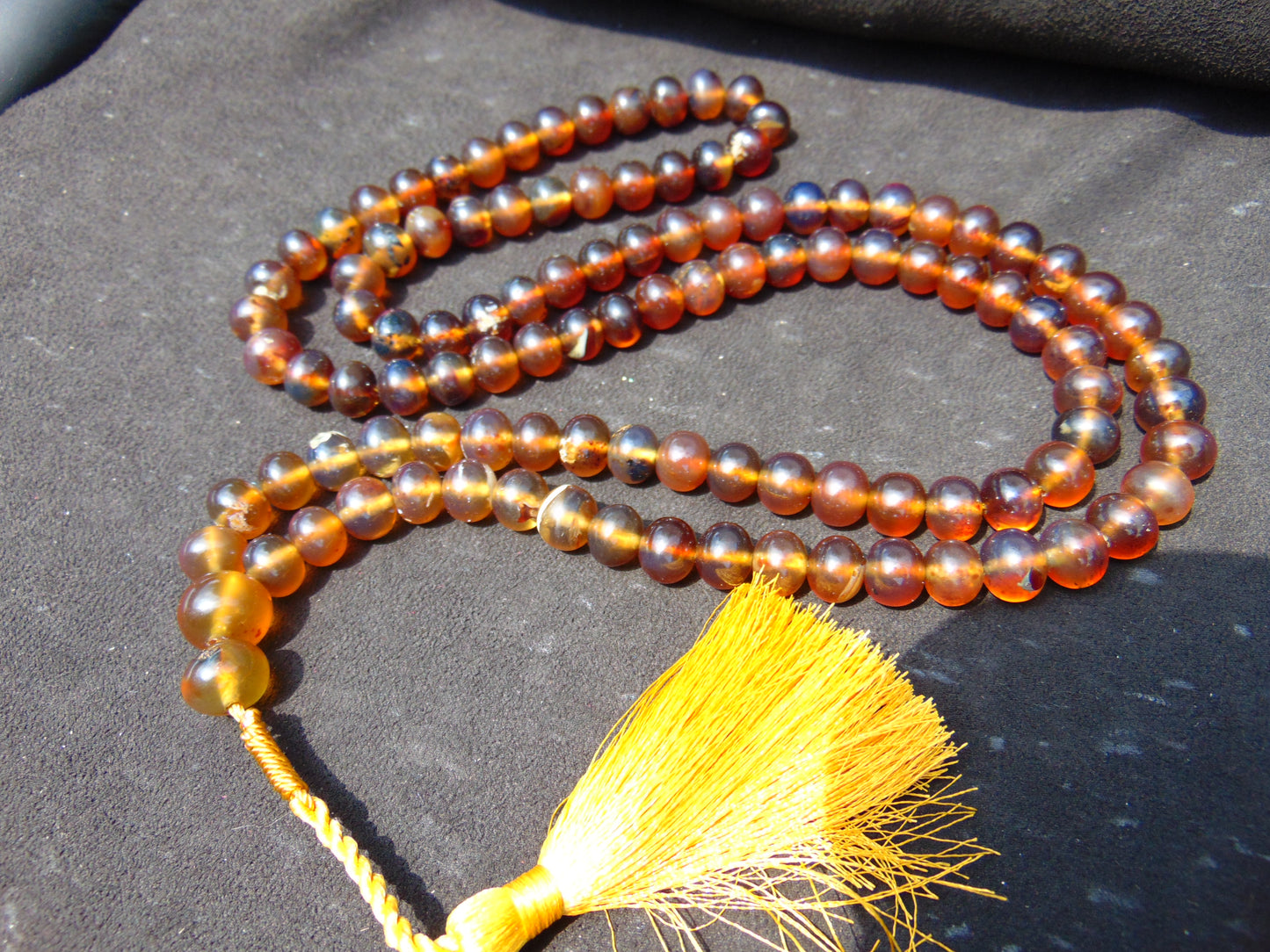 71 gram 108 Beads 10 mm Mala Buddha for Yoga and Meditation Indonesian Yellow Blue Amber for Healing MB10