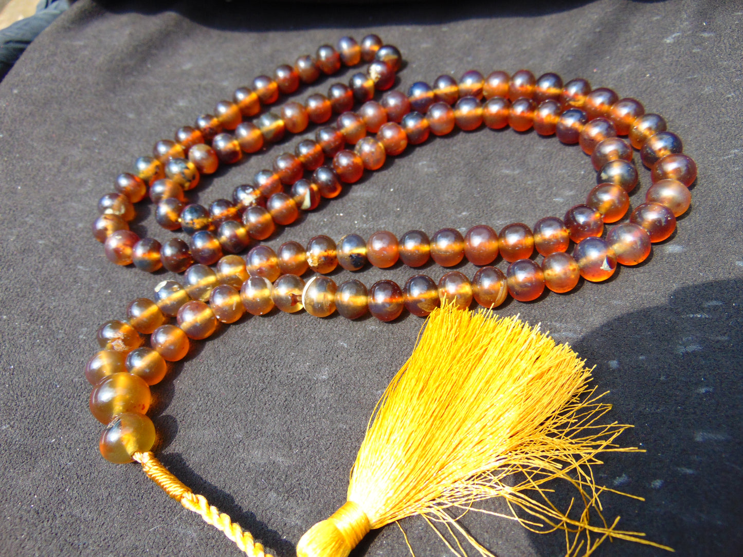 71 gram 108 Beads 10 mm Mala Buddha for Yoga and Meditation Indonesian Yellow Blue Amber for Healing MB10