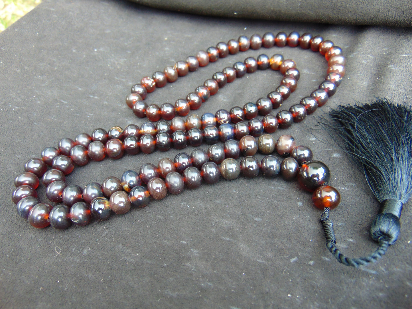 67 gram 108 Beads 10 mm Mala Buddha for Yoga and Meditation Indonesian Black Amber for Healing MB20