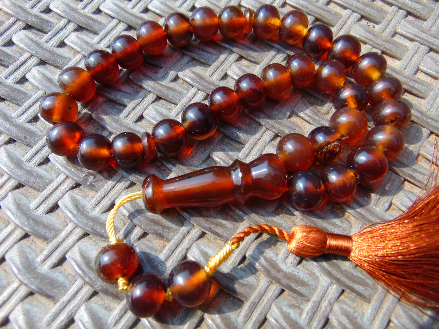 49 gr Hand Tasbih Mesbah Rosary 36 Beads 12 mm Indonesian Red Bluish Amber for Healing TB13i19