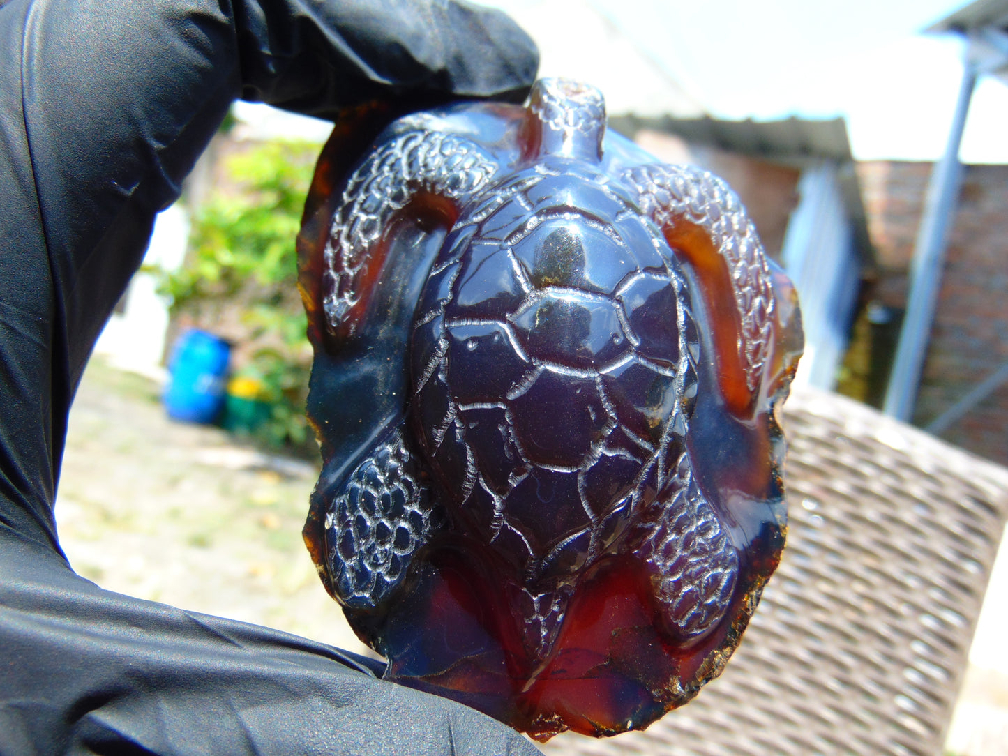 84 gr Sea Turtles Carving 85x67x36 mm Indonesian Blue Amber for Healing AJ200