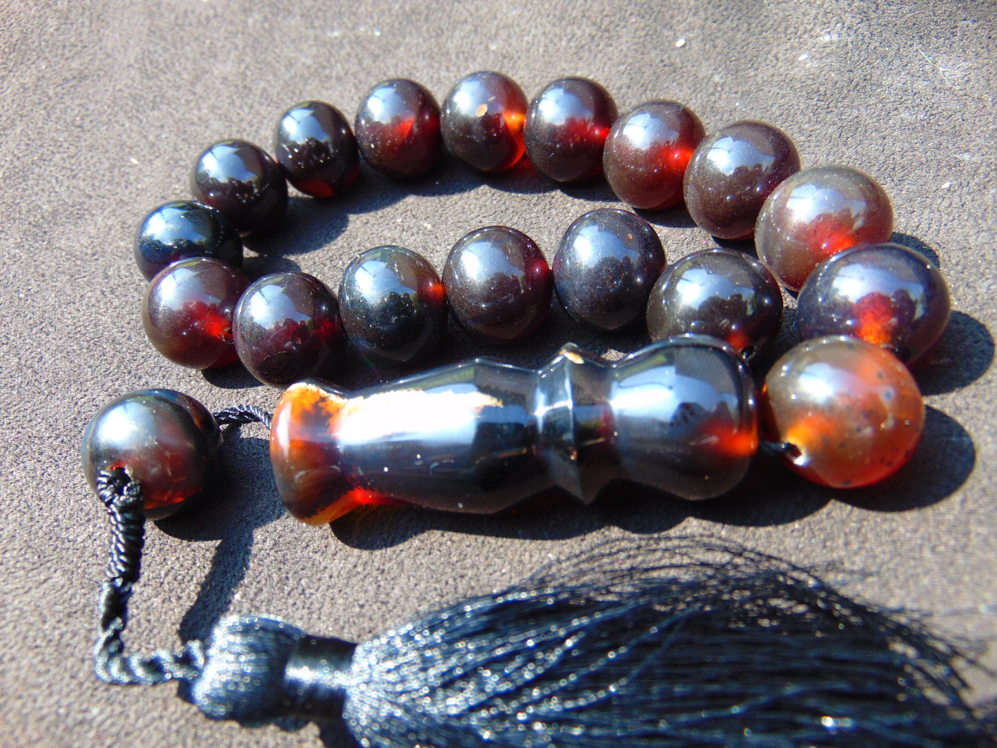 56 gr hand Tasbih 17 Beads 18 mm Indonesian Black Blue Amber for Healing BT10