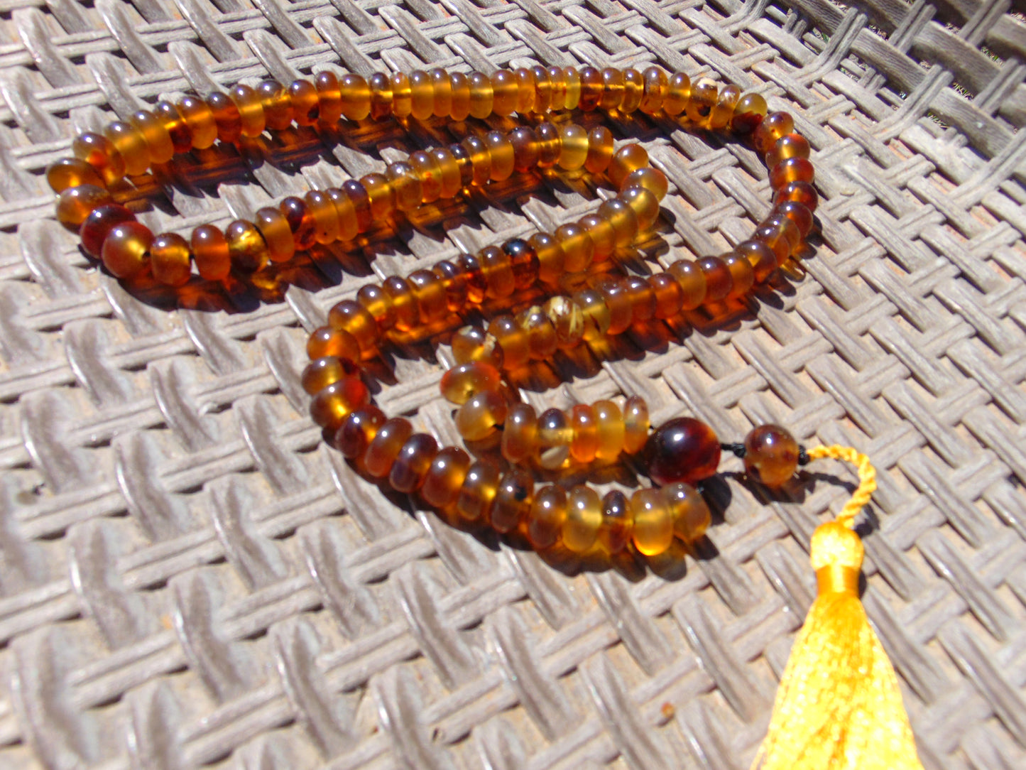74 gram 108 Rosary Mala Buddha for Yoga and Meditation Indonesian Yellow Bluish Amber for Healing M401