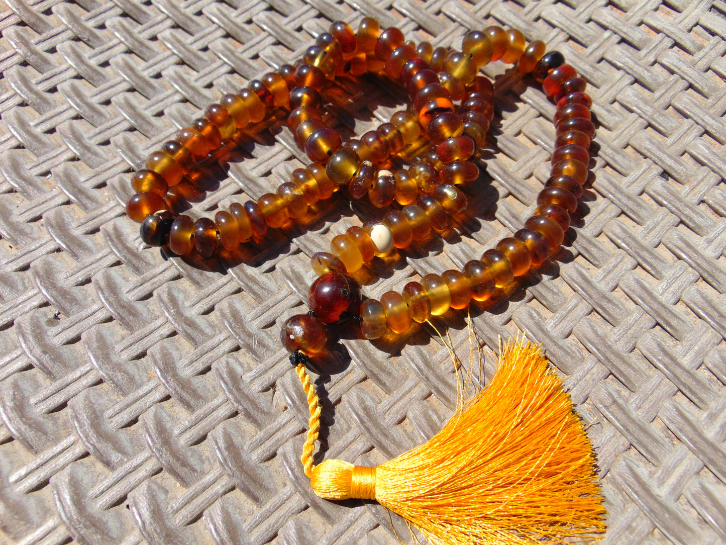 74 gram 108 Rosary Mala Buddha for Yoga and Meditation Indonesian Yellow Bluish Amber for Healing M401