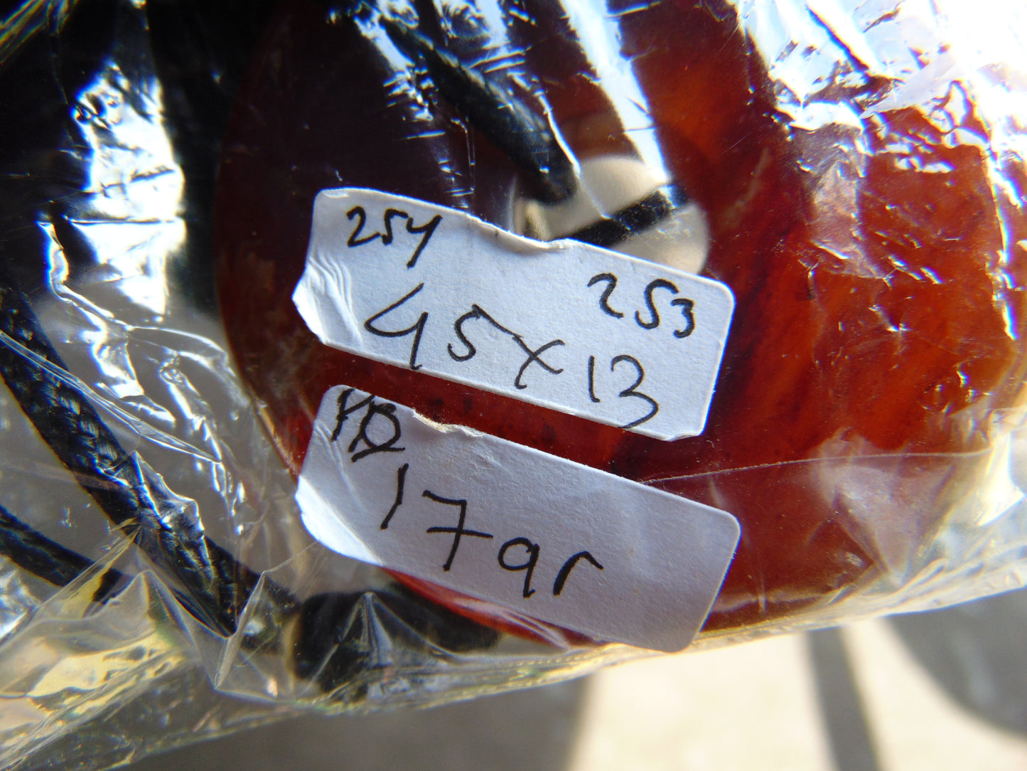 17 gr Donut Pendant Indonesian Amber for Healing 25Y253