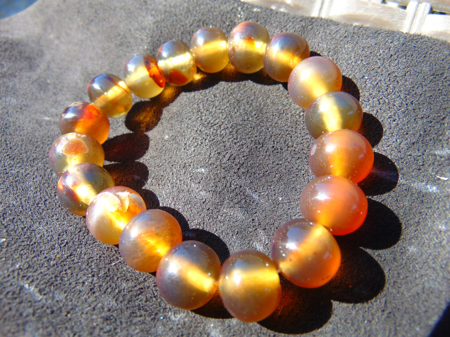 18 Gram 18 Small Beads Bracelet Indonesian Yellow Bluish Amber for Healing SB33