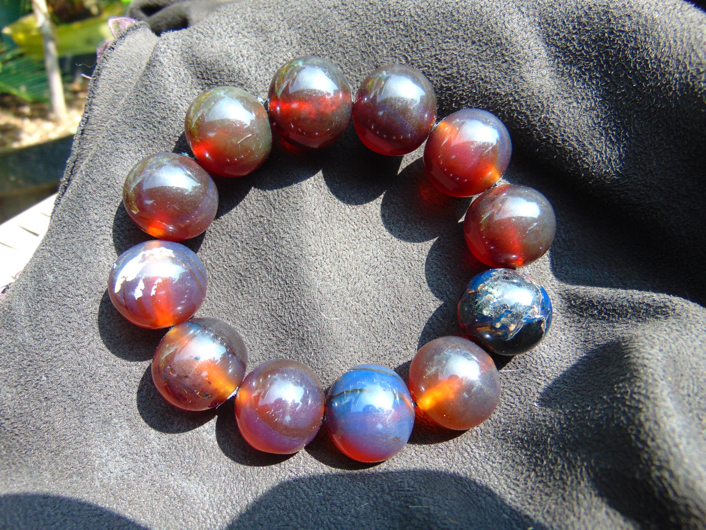 56 gram 12 Beads Mala Bracelet Indonesian Red Blue Amber 20 mm for Healing G20B27