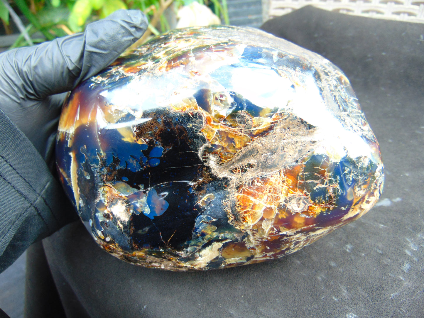 1255 gr Full Polished 16x11x7 cm Indonesian Black Blue Amber for Healing ML61