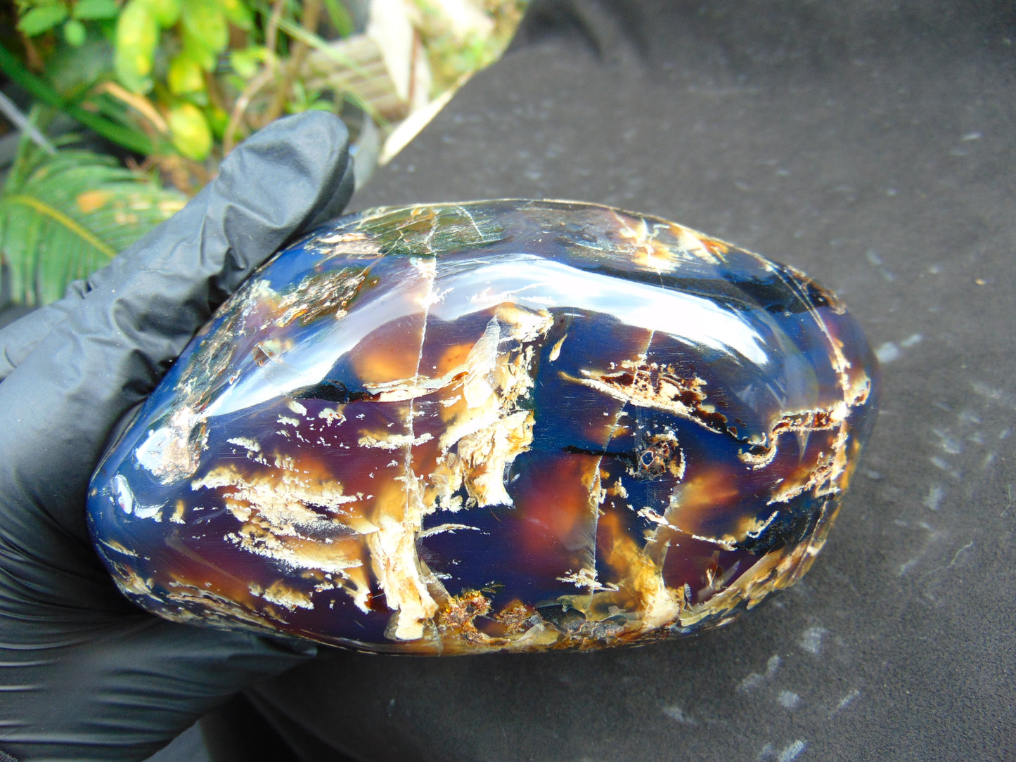 1255 gr Full Polished 16x11x7 cm Indonesian Black Blue Amber for Healing ML61