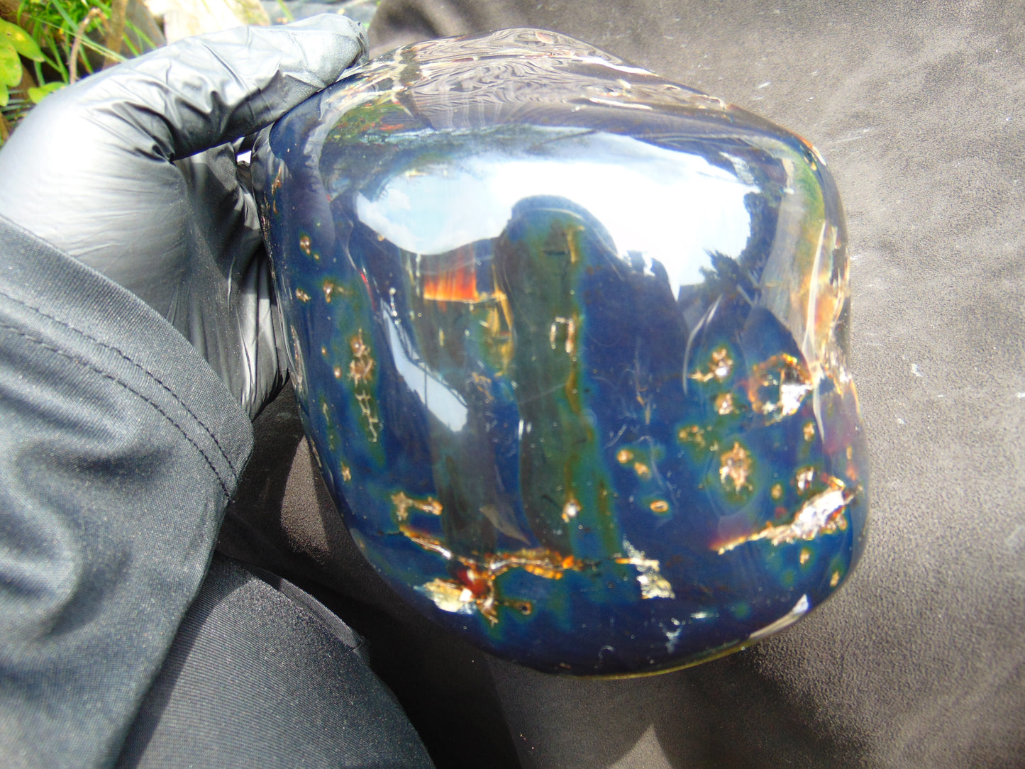 1643 gr Full Polished 22x11x9 cm Indonesian Black Blue Amber for Healing ML59