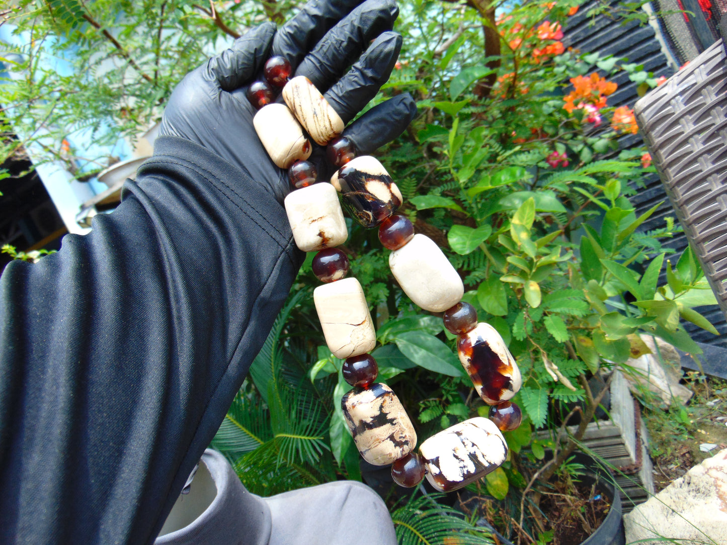 255 gr 19 beads Big Necklace Indonesian white Amber for Healing AWKK4
