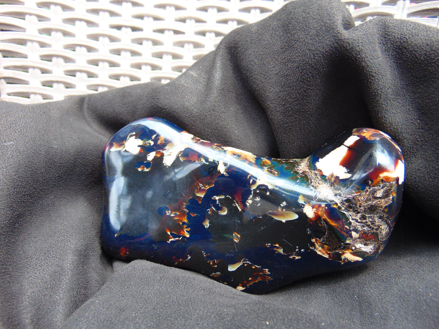 405 Gr Full Polished Indonesia Blue Amber for Healing ML64