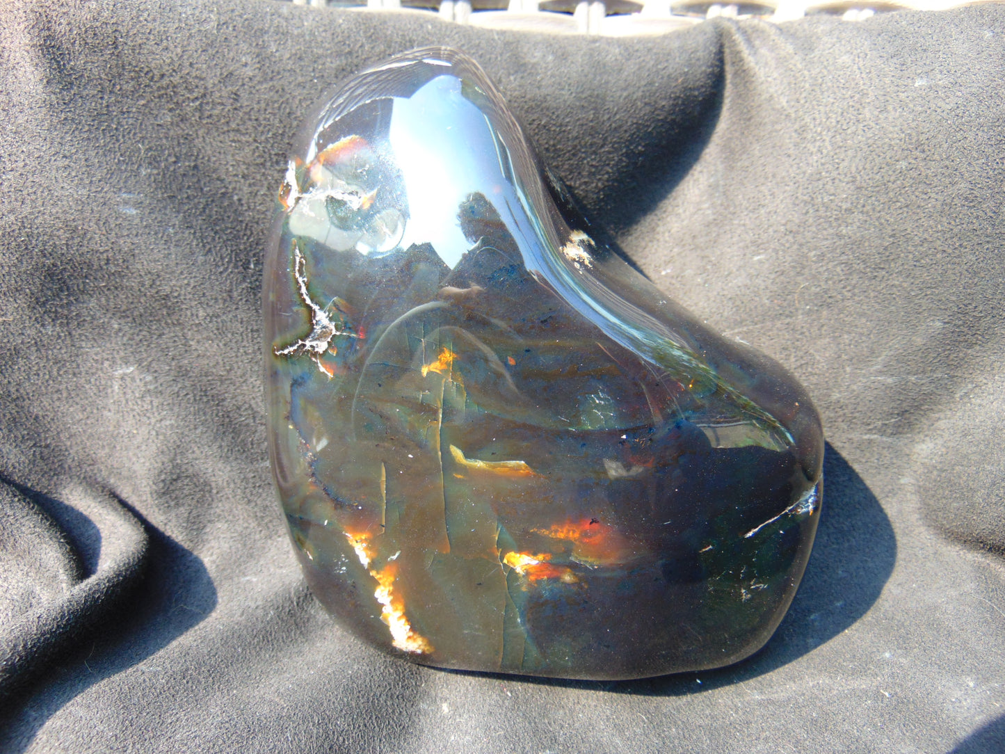 648 gram Full Polished 164x108x77 mm Indonesia Dark Blue Amber for Healing AJ1009