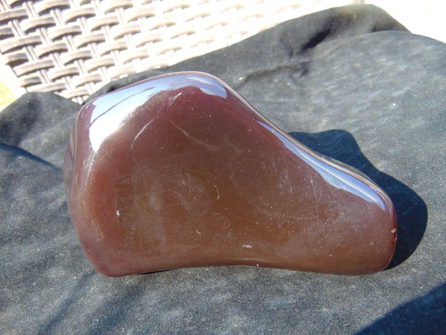 467 gr Blue Polished 16x10x6 cm Indonesia Dark Red Amber for Healing 26ML230