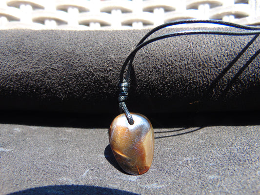 1 gr Pendant Indonesian orange Amber for Healing A540