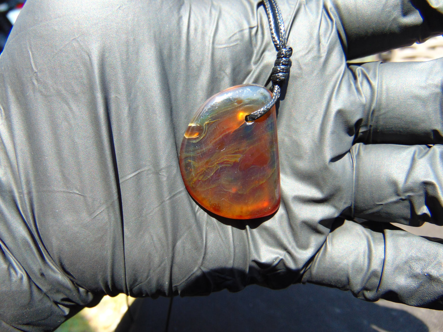 4 gr Pendant Indonesian blue Amber for Healing Y208