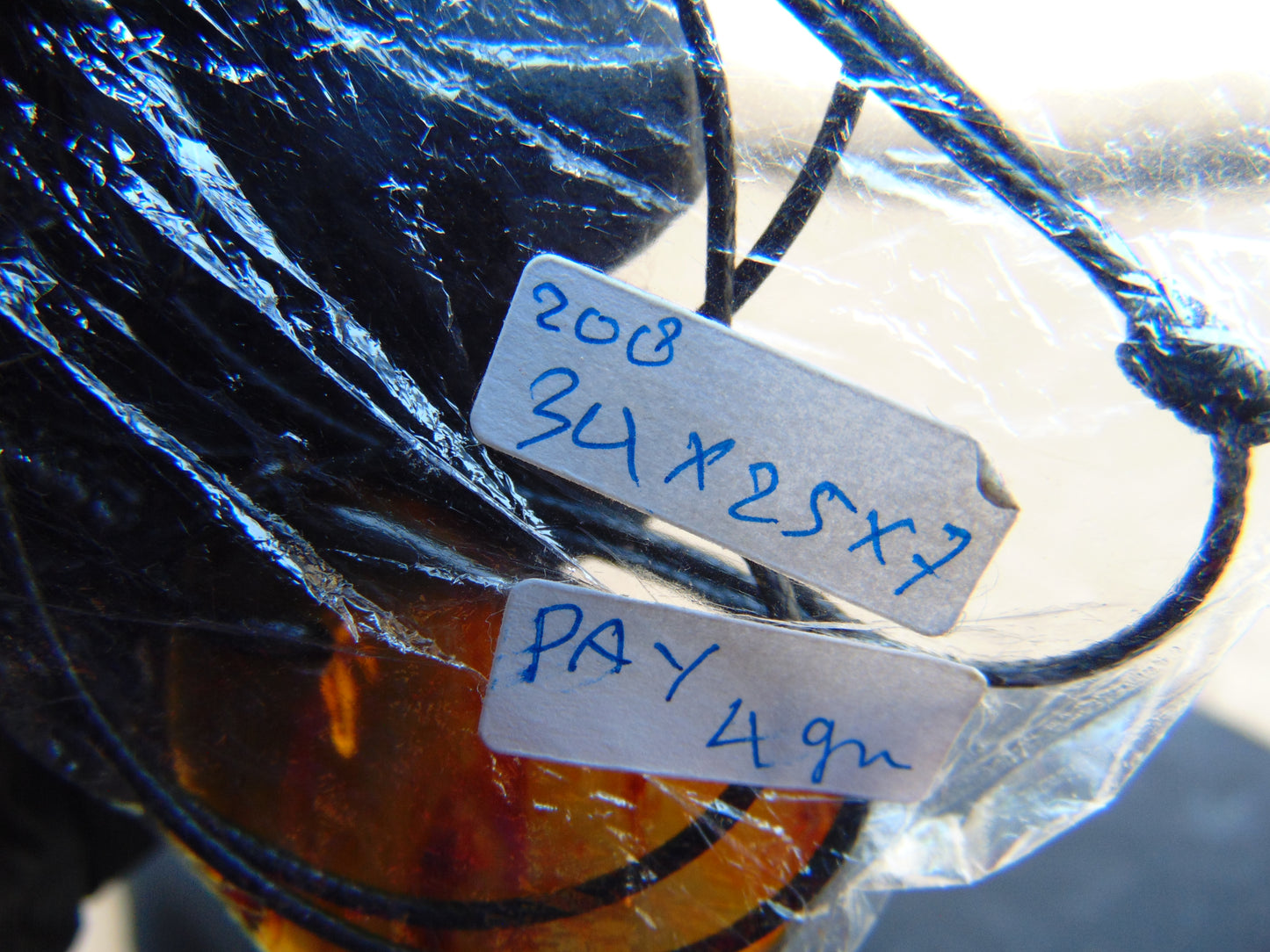 4 gr Pendant Indonesian blue Amber for Healing Y208