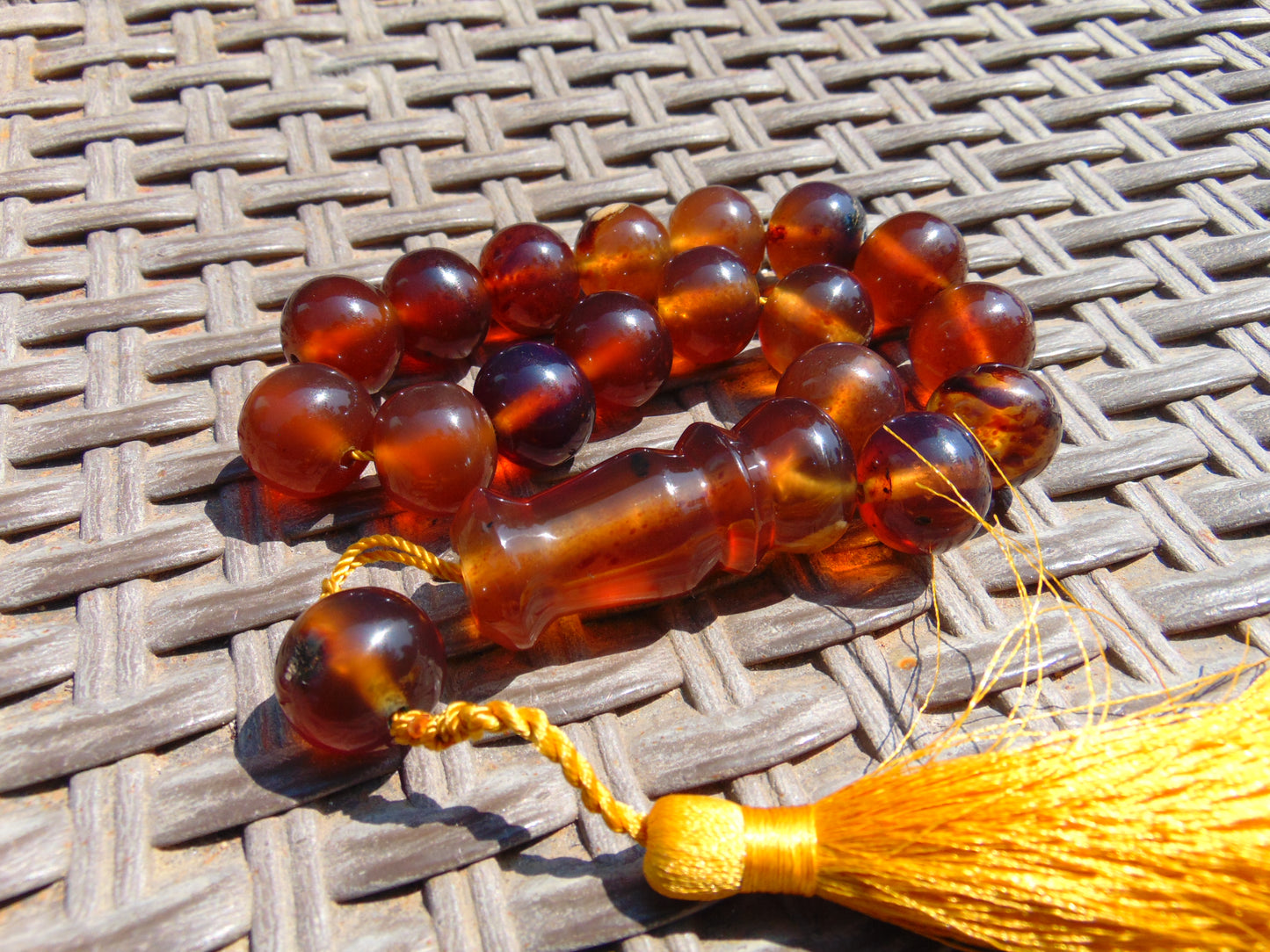 53 gr Hand Tasbih 17+1 Beads 16 mm Indonesian Yellow Red Bluish Amber for Healing BT11