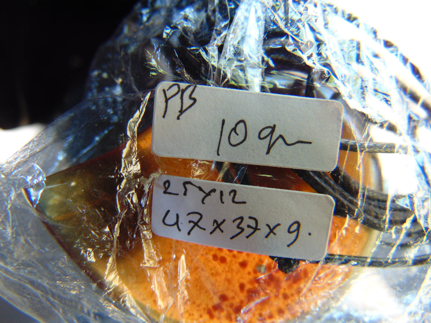 10 gr Comma Pendant Indonesian Blue Amber for Healing 25Y12