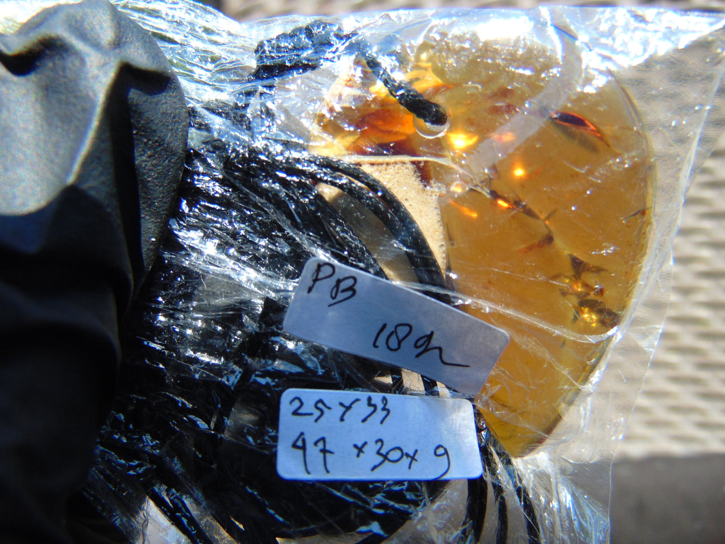 18 gr Comma Pendant Indonesian Blue Amber for Healing 25Y33