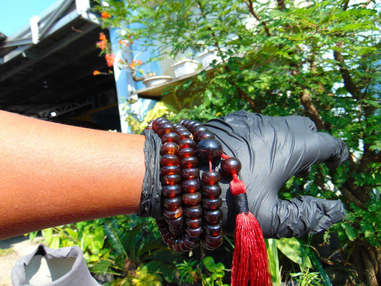 73 gram 108 Mala Buddha for Yoga and Meditation Indonesian Dark Red Amber for Healing M400